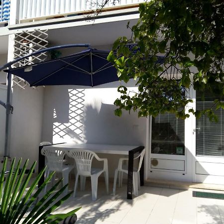 Villa Flora กราโด ภายนอก รูปภาพ