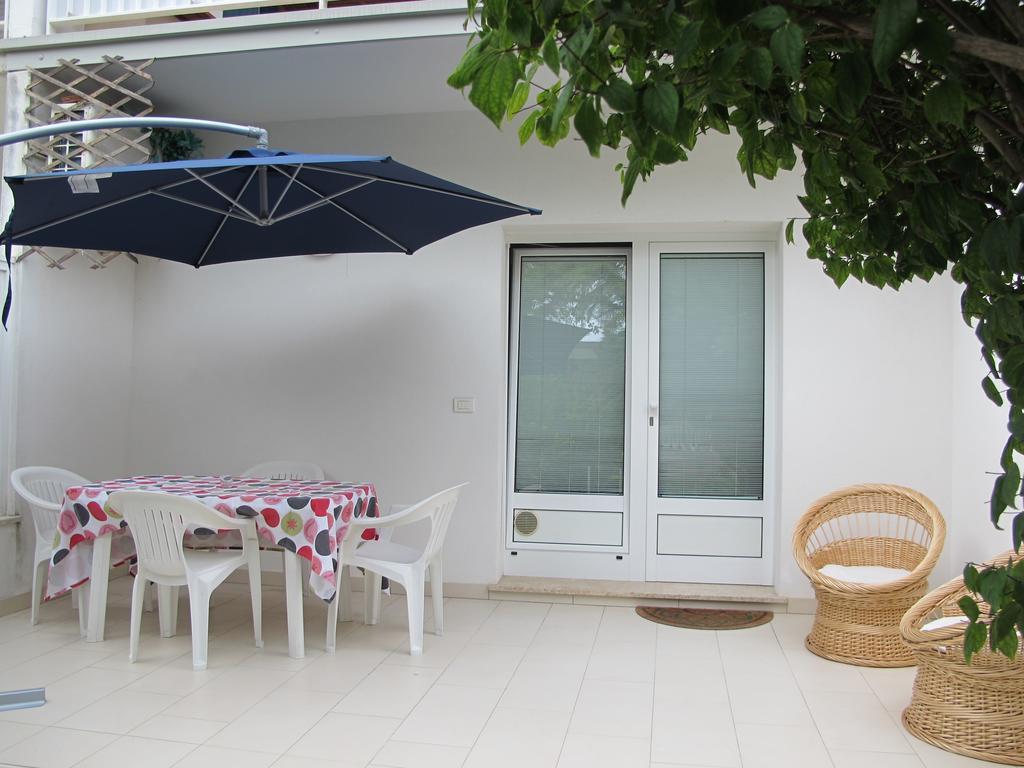 Villa Flora กราโด ภายนอก รูปภาพ