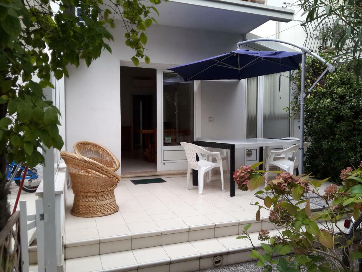 Villa Flora กราโด ภายนอก รูปภาพ